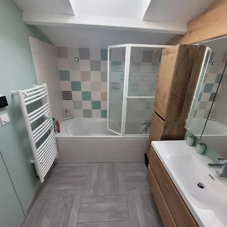 Proche De La Rochelle Avec Piscine Villa