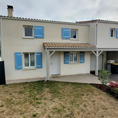 Proche De La Rochelle Avec Piscine Villa Villedoux